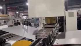 Línea de recubrimiento por extrusión con desbobinado central para un cliente de India